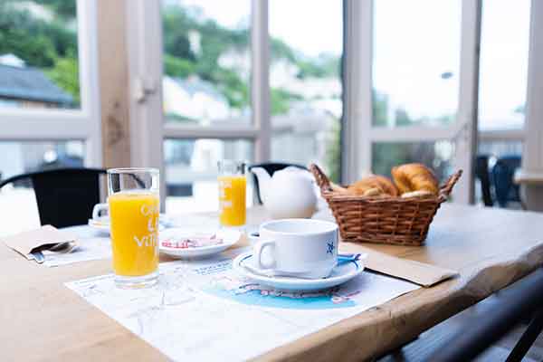 Formule petit déjeuner pour cyclistes au camping l'Isle Verte à Montsoreau