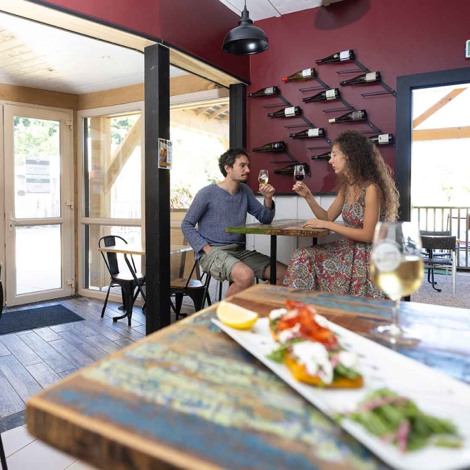 Camping avec dégustation de vin en bord de la Loire Camping avec dégustation de vin en bord de la Loire